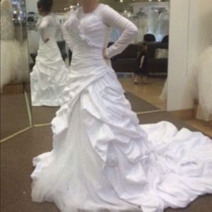 Size 10 strapless wedding dress w/ bolero jacket